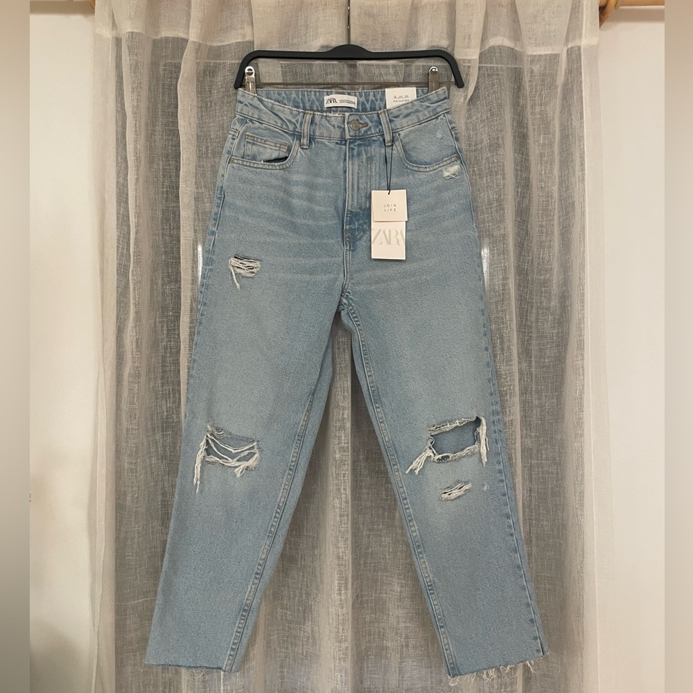 Zara Light Wash Destruction Mom Jeans